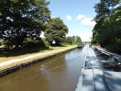 Coming up to Fradley junction and the lock is open and waiting for us!